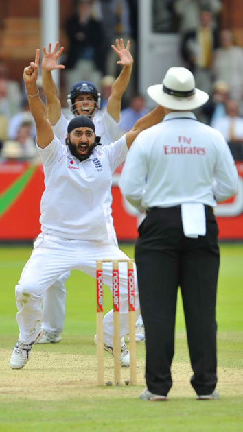 Monty Panesar appeals for a wicket at lord's