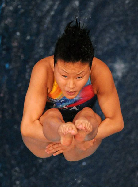 Victoria Ishimatsu competes in the senior 3M springboard final in Philadelphia