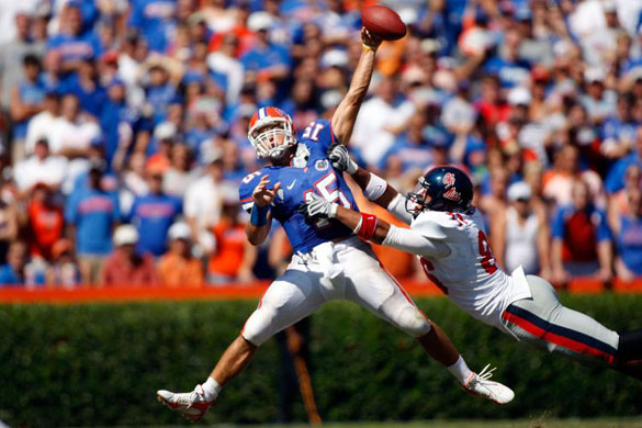  Quarterback Tim Tebow of the Florida Gators