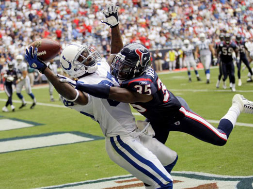  Reggie Wayne  scores a touchdown against the Houston Texans