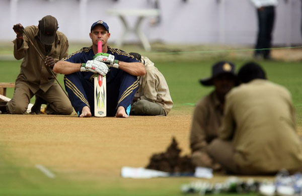 MAtthew Hayden meditates