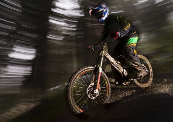 A rider in the Mountain bike downhill cup