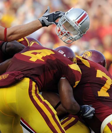 Daniel Herron loses his helmet