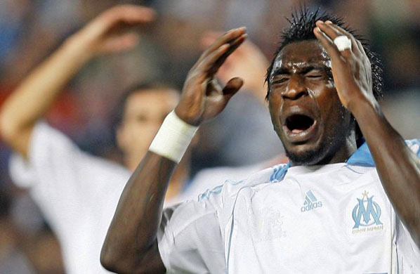  Olympique Marseille's Mamadou Niang grimaces after missing a scoring opportunity