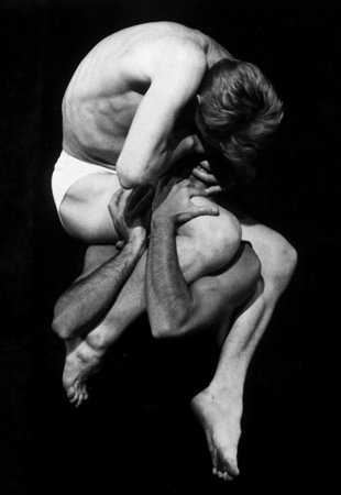 Dead Dreams of Monochrome Men