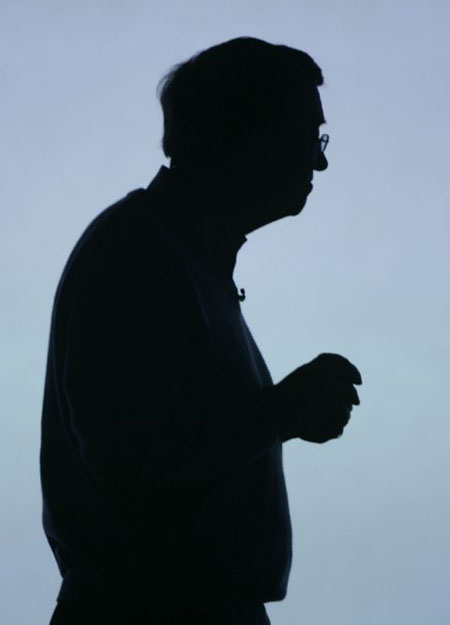  Bill Gates walks off stage in Las Vegas