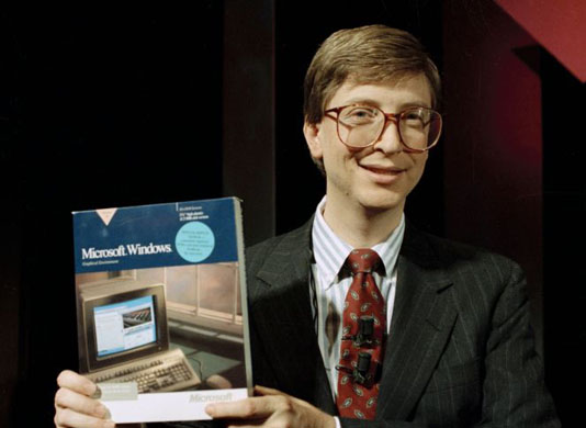  Bill Gates introduces the company's Windows software in New York