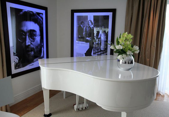 Hard Days Night Hotel 