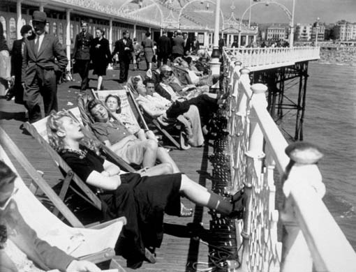 The seaside pleasure pier PD1468724@Pier-Brighton,-1946--7297