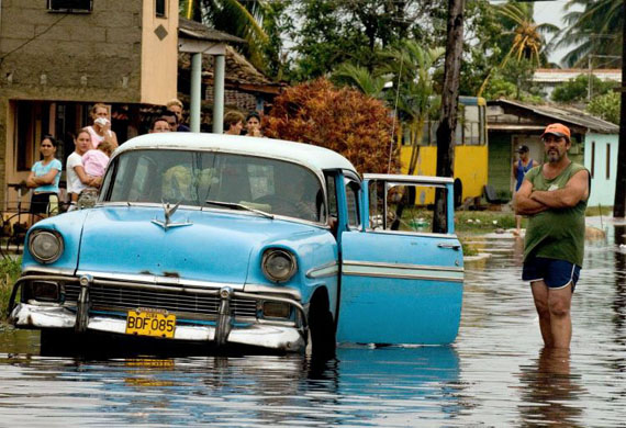 Surgidero de Batabano, Cuba: People wait in their flooded village