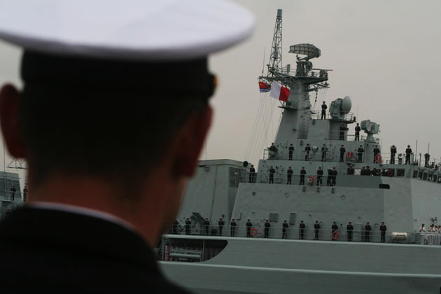 Chinese ship visiting Japan