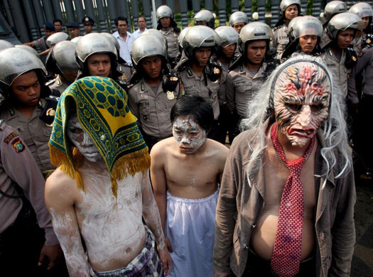 24 hours in pictures 3/4/8