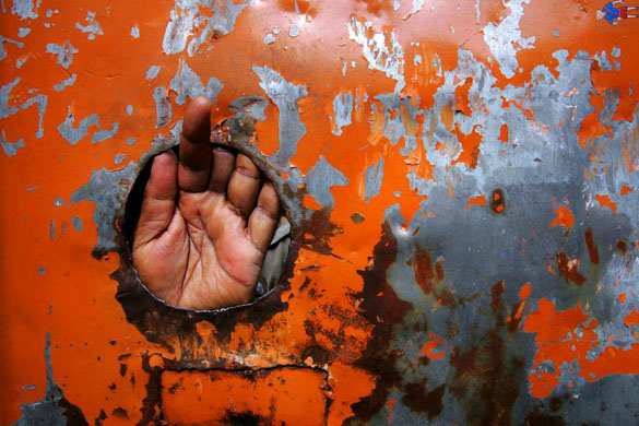 24 hours in pictures 15/4/8