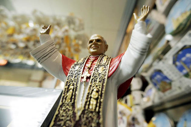 Pope Benedict XVI arrives in the US