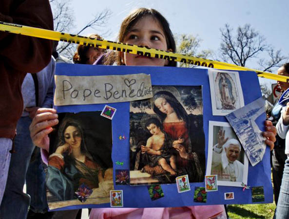 Pope Benedict XVI arrives in the US