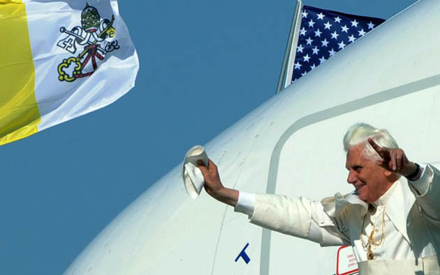 Pope Benedict XVI arrives in the US