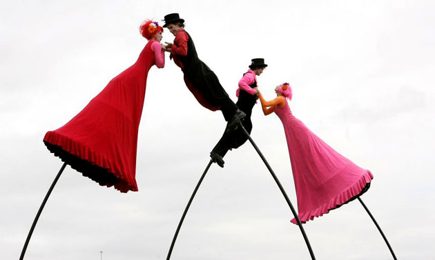 24 hours in pictures 17/4/8