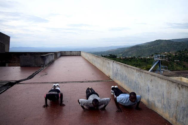 Mine clearing in Burundi