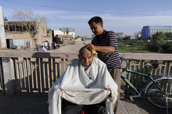 The people of Kashgar