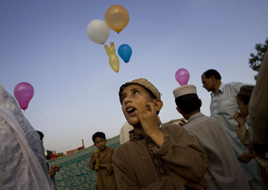 Balloons in market in Islamabad 