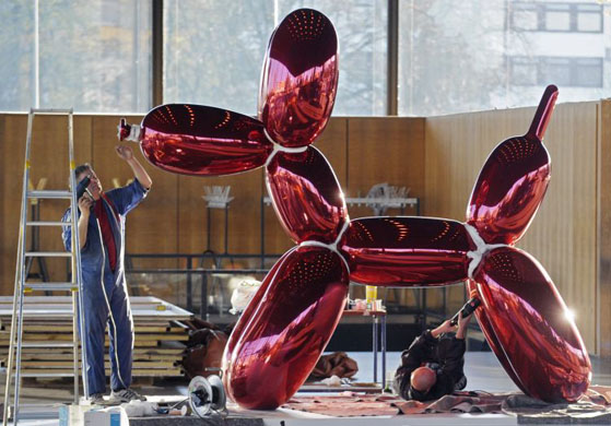 Jeff Koons Balloon Dog