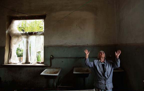Damaged building in Gori