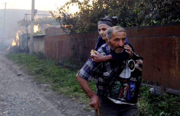 Georgians flee South Ossetian militia