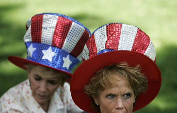 Denver, US: Supporters Barack Obama wear hats in national colours
