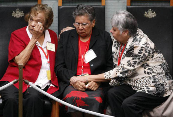 Australian prime minister says sorry to Aborigines' stolen generations