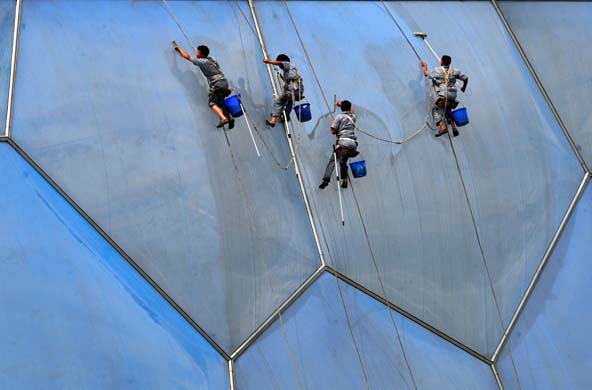 chinese workers clean