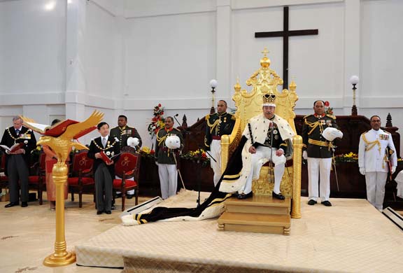 Newly crowned King George V