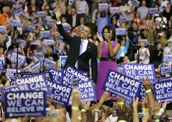 Barack Obama wins Democratic presidential candidacy