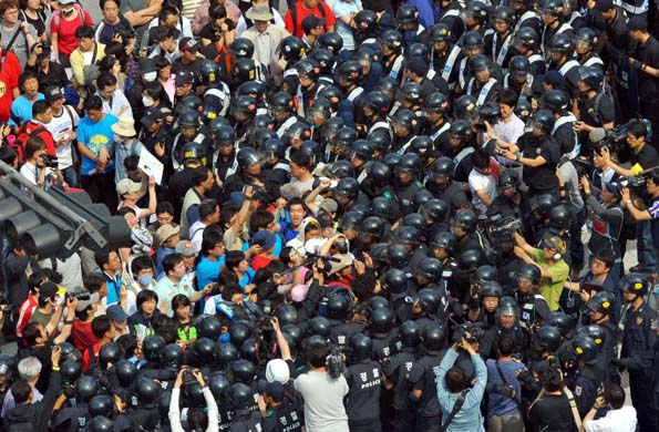 Protest over US beef imports