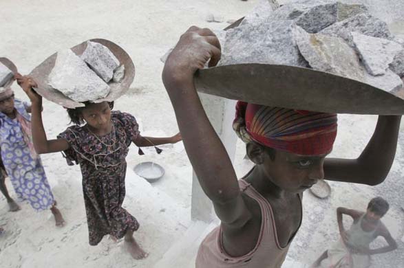 Child labourers in India