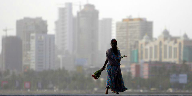 Flower seller in Mumbai 
