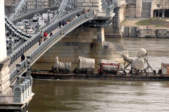 24 hours in pictures 5/3/8