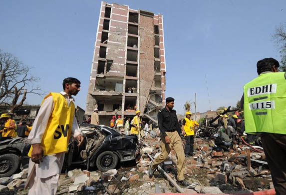 24 dead in Pakistan suicide blasts