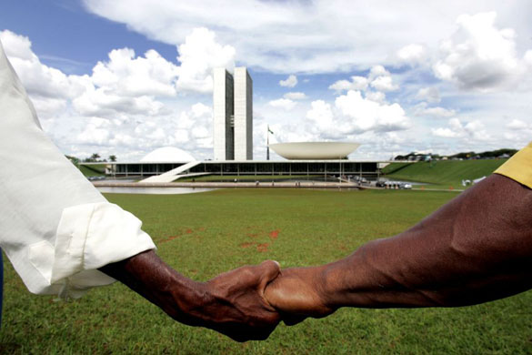 24 hours in pictures - 13/3/8