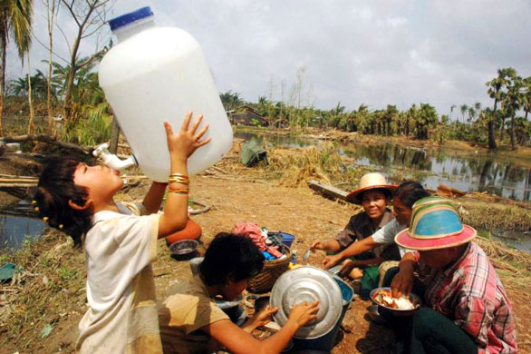Cyclone Nargis hits Burma