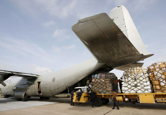 Cyclone Nargis hits Burma 
