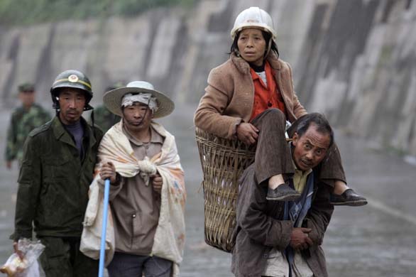 Residents get away from the disaster area