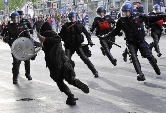 24 hours in pictures 28/5/8