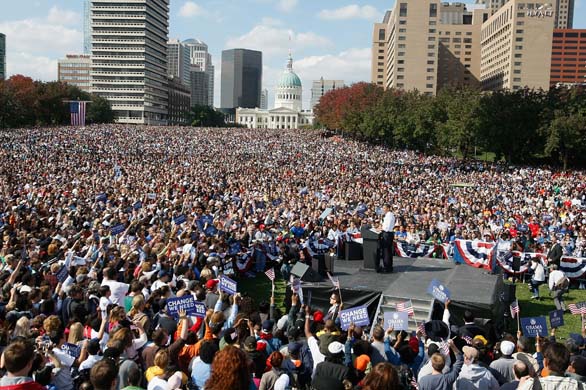 Barack Obama speaks in St Louis