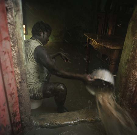 Photojournalist Gideon Mendel reports on floods aftermaths in Haiti 