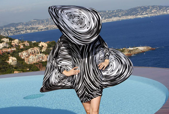 Theoule-Sur-Mer, France: A model presents a creation by Pierre Cardin during the spring/summer 2009 ready-to-wear collection show