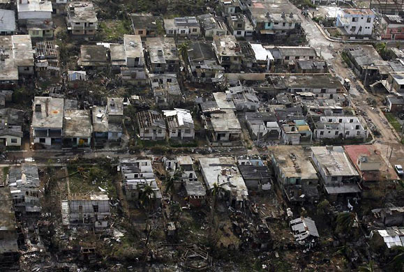 Nueva Gerona, Isla de la Juventud: Houses damaged by Hurricane Gustav