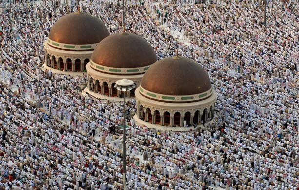 Muslims around the world prepare for Eid al-Fitr  World 