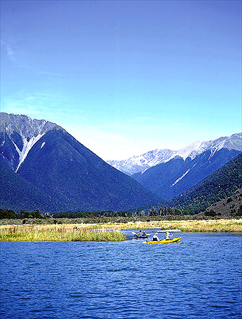 Kayaking in the Nelson Lakes