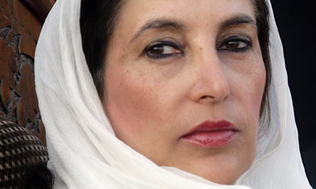 benazir bhutto hot photos. Benazir Bhutto at the rally