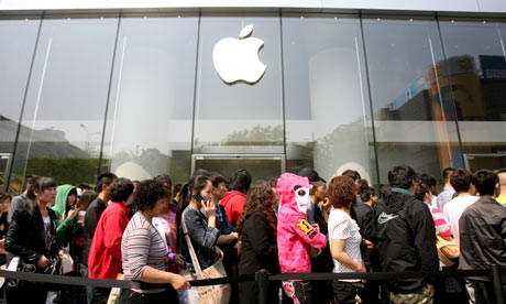 Apple's White iPhone 4 Begins To Sell In China